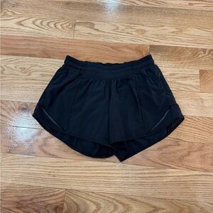 lululemon athletica Black Women's Hotty Hot Short Low Rise 2.5”